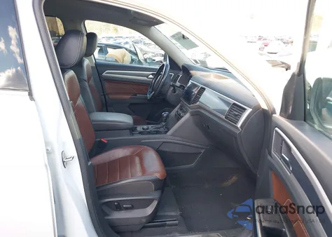 2021 Volkswagen Atlas 3.6L V6 Sel Premium R-Line z USA, uszkodzony, nr VIN 1V2FR2CA2MC563005